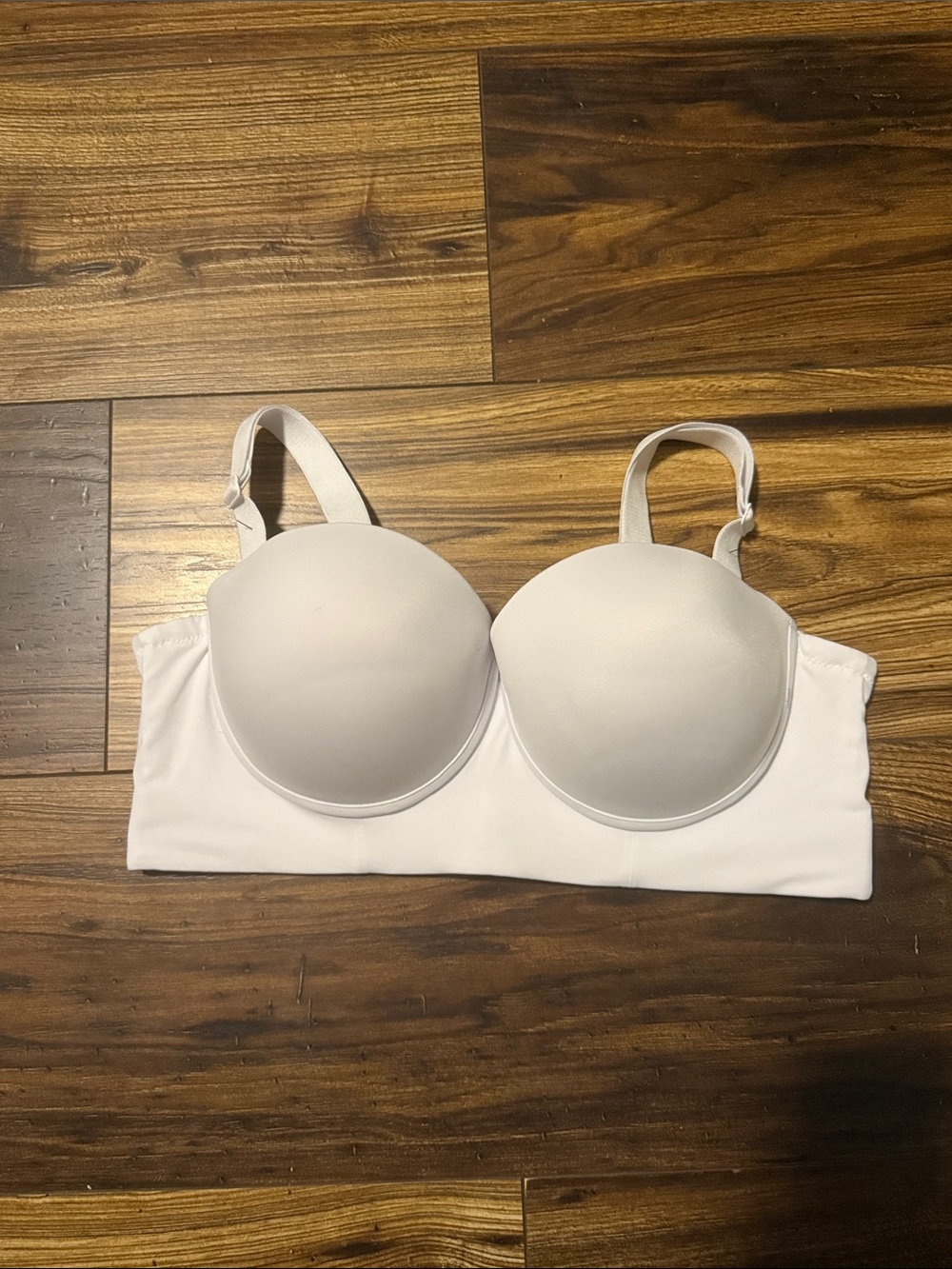 Strapless contouring bra